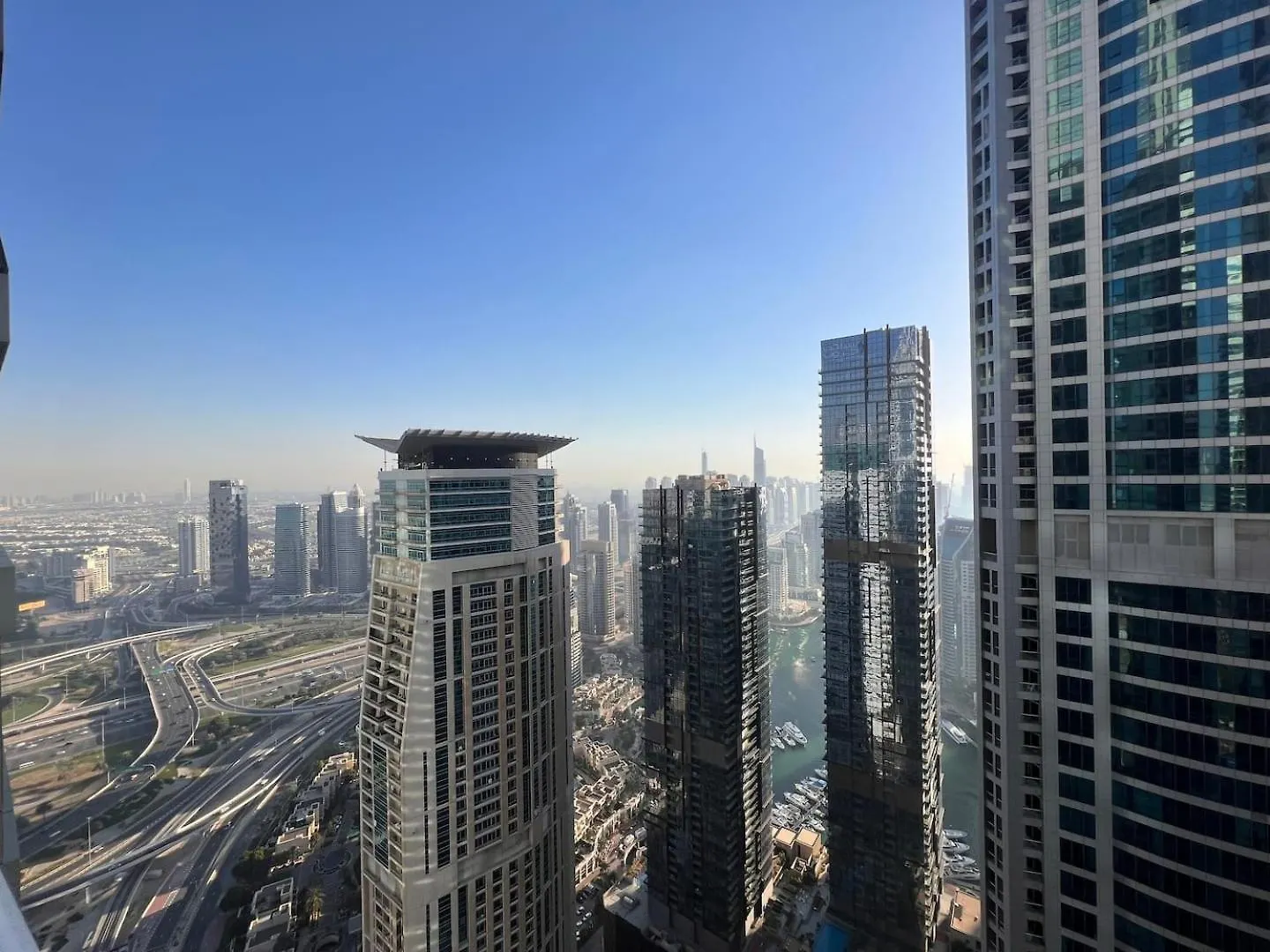 Iconic Marina & Sea Views From The 52Nd Floor contacts